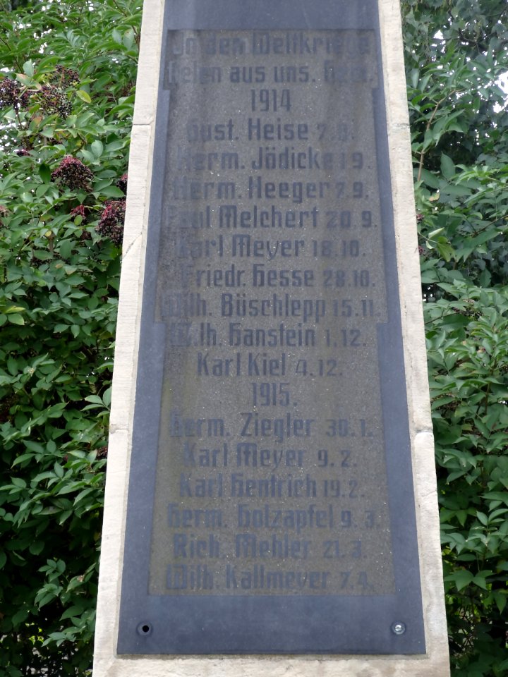 War memorial Lipprechterode 3