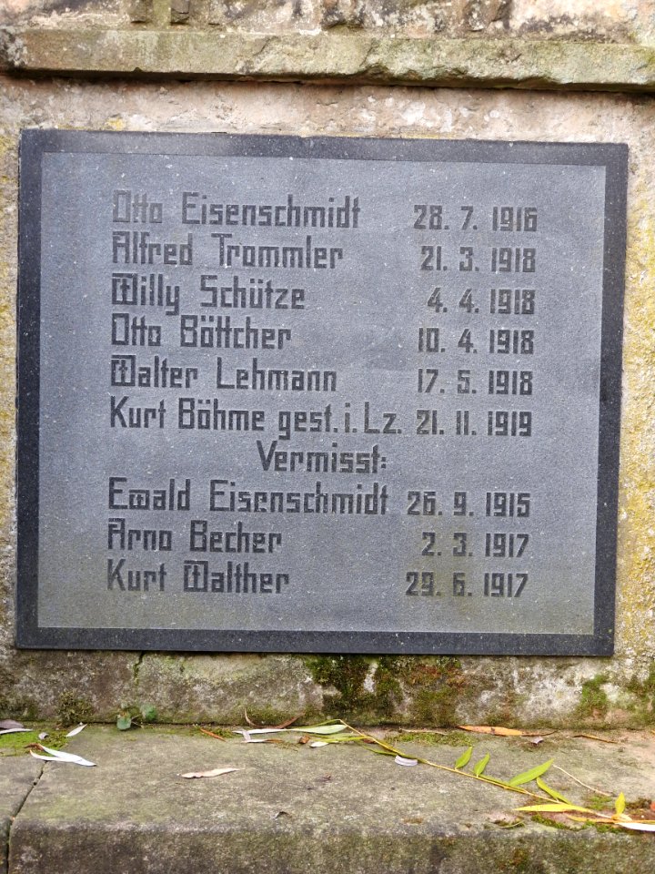 War memorial Walpernhain 2