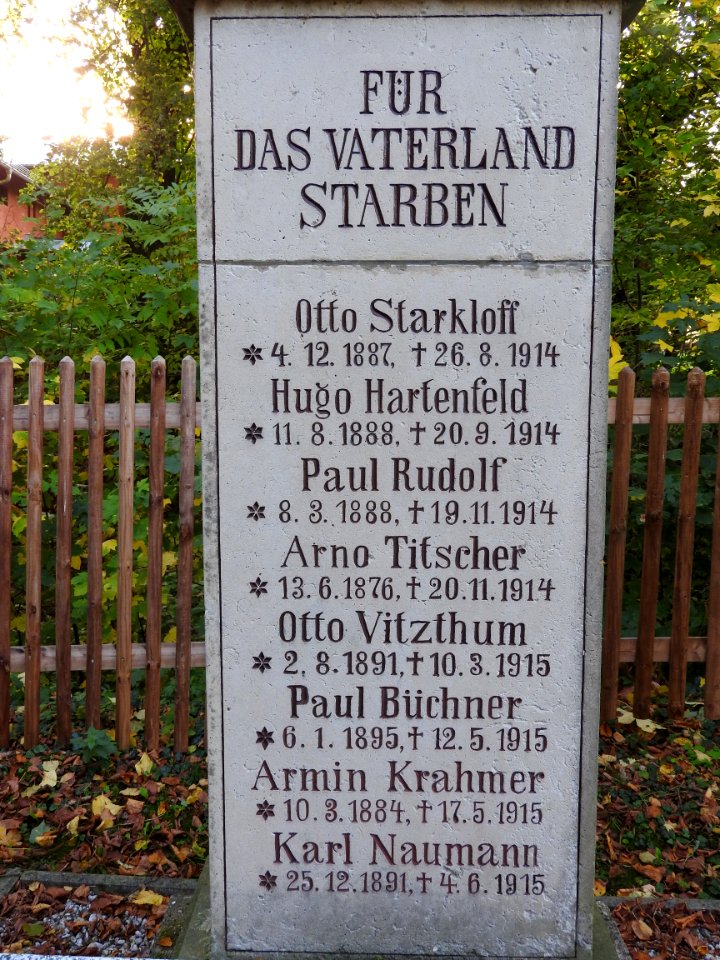 War memorial Renthendorf 07