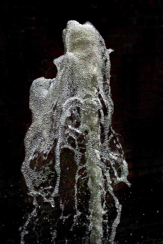 Inject water water splashes