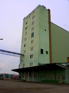 Warehouse or silo in Malmo harbor pic2