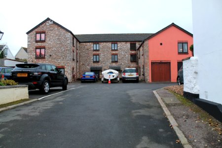 Warehouse Between Nos 3 And 4