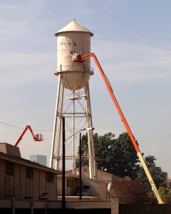 Warner bros water tower maintenance