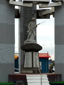 War-Memorial-Ulverstone-20160307-004