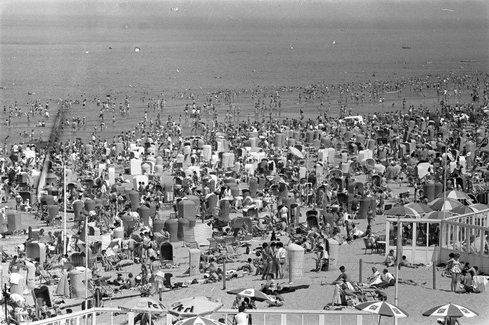 Warme zondag op Zandvoort, Bestanddeelnr 912-6846