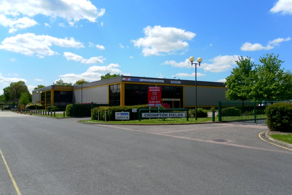 Warehouses at Crompton Fields, Manor Royal