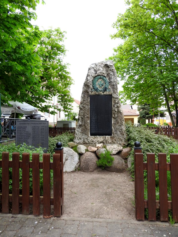 War memorial in Büchel, Thuringia 2