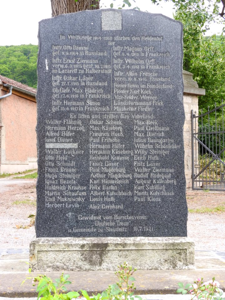 War memorial in Steudnitz