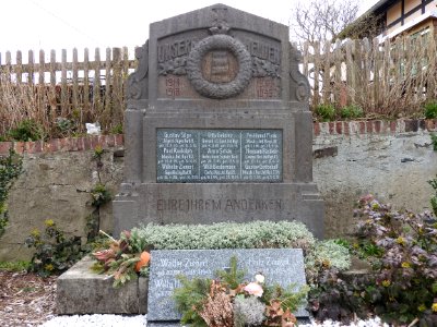 War memorial in Moxa 2