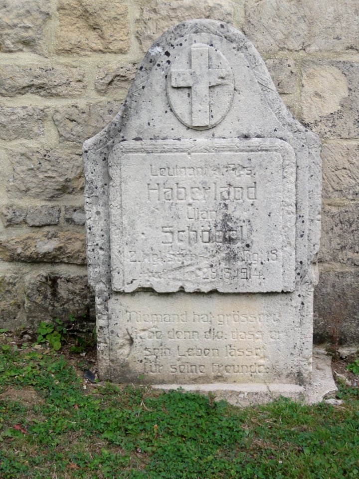 Warnécourt (Ardennes) tombe de guerre