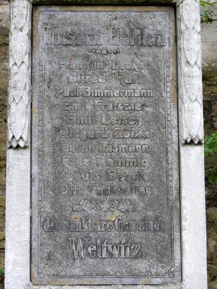 War memorial in Weltwitz 2