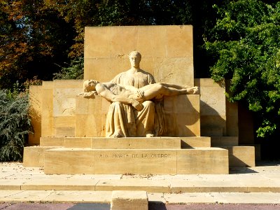 War memorial in Metz 02
