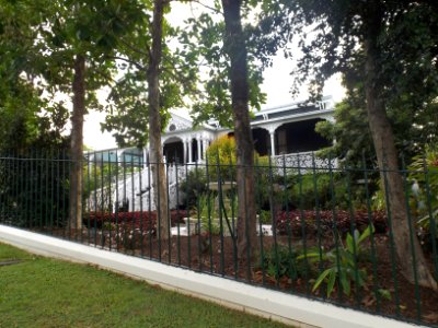 Warrawee gardens