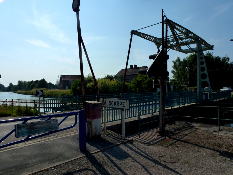 Warlaing (Nord, Fr) pont bascule sur la Scarpe 02