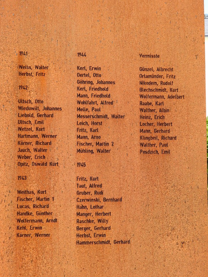 War memorial Crispendorf 5