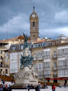 Vitoria - Plaza de la Virgen Blanca 13a