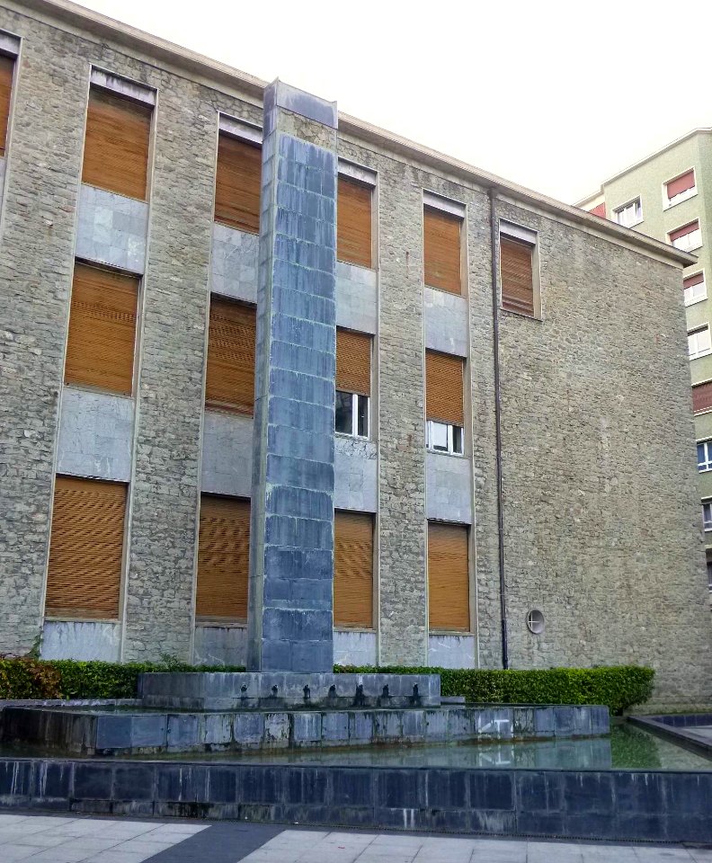 Vitoria - Plaza de Francisco Juan de Ayala 06