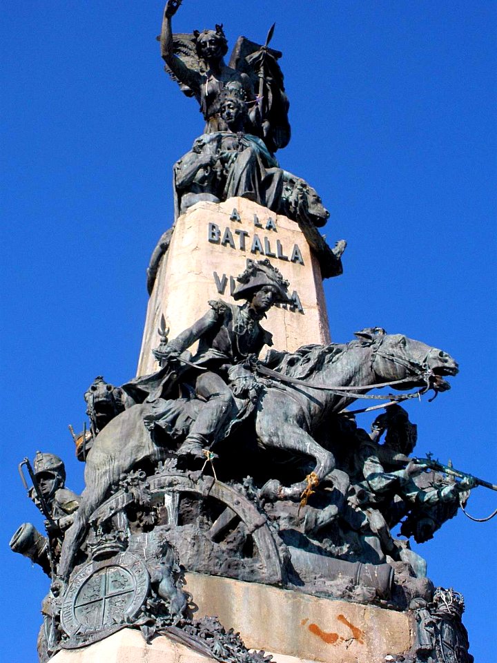 Vitoria - Plaza de la Virgen Blanca 12
