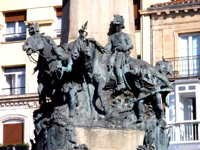 Vitoria - Plaza de la Virgen Blanca 14