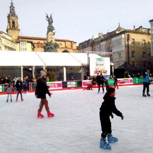 Vitoria - Plaza de la Virgen Blanca, patinaje navideño 2