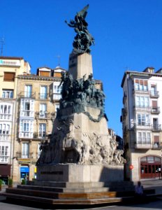 Vitoria - Plaza de la Virgen Blanca 13