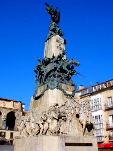 Vitoria - Plaza de la Virgen Blanca 10