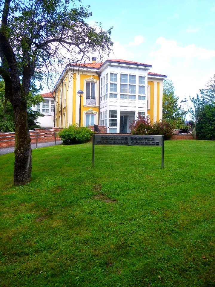 Vitoria - Paseo de Fray Francisco, Residencia Goizalde