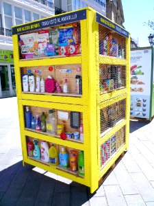 Vitoria - Plaza del General Loma, campaña pro-reciclaje 3