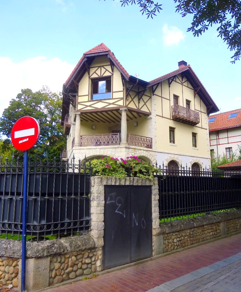 Vitoria - Paseo de Fray Francisco 1