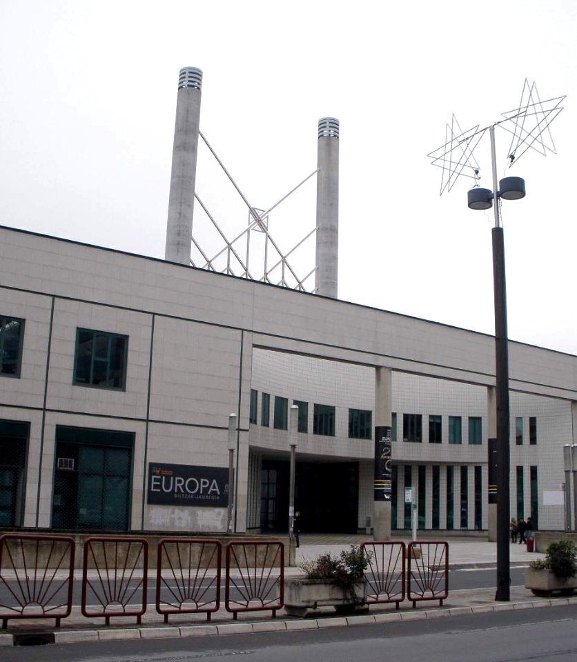 Vitoria - Centro Cívico y Palacio de Congresos Europa 4