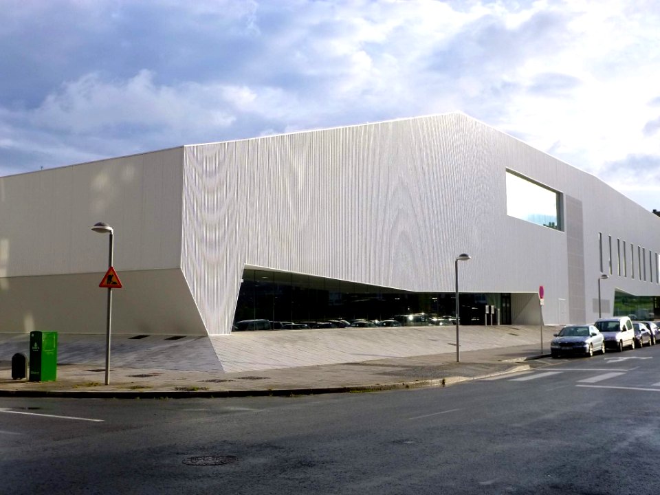 Vitoria - Centro Cívico Salburua 02