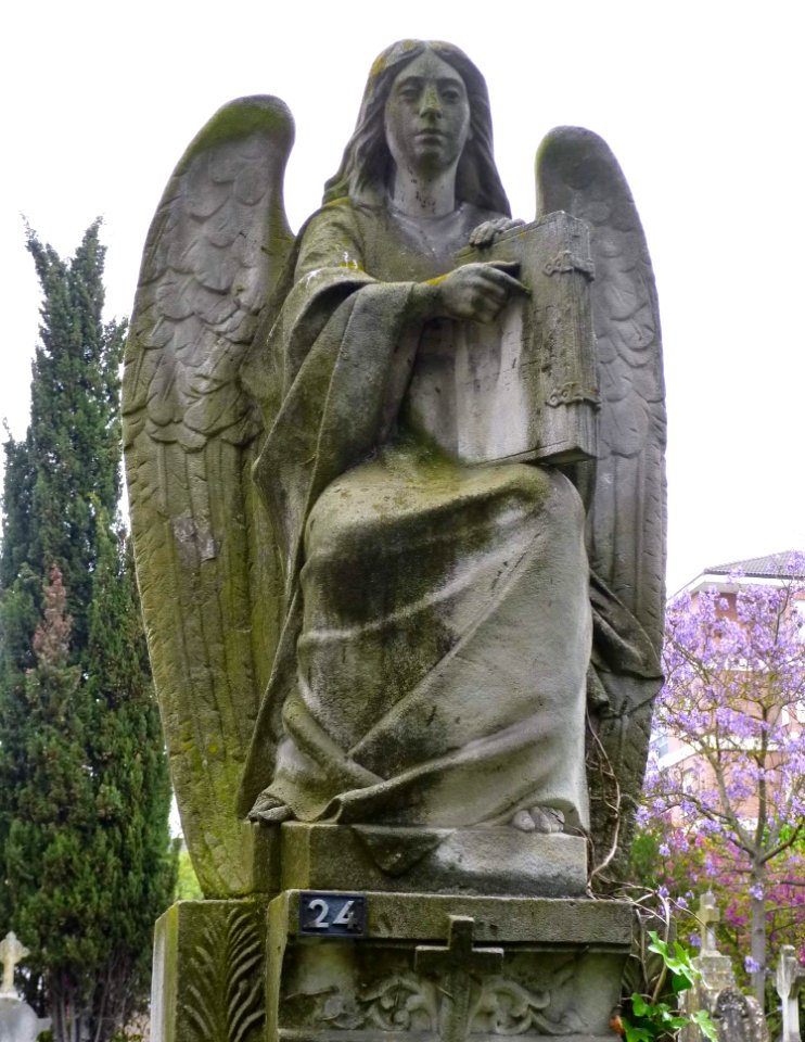 Vitoria - Cementerio de Santa Isabel 096