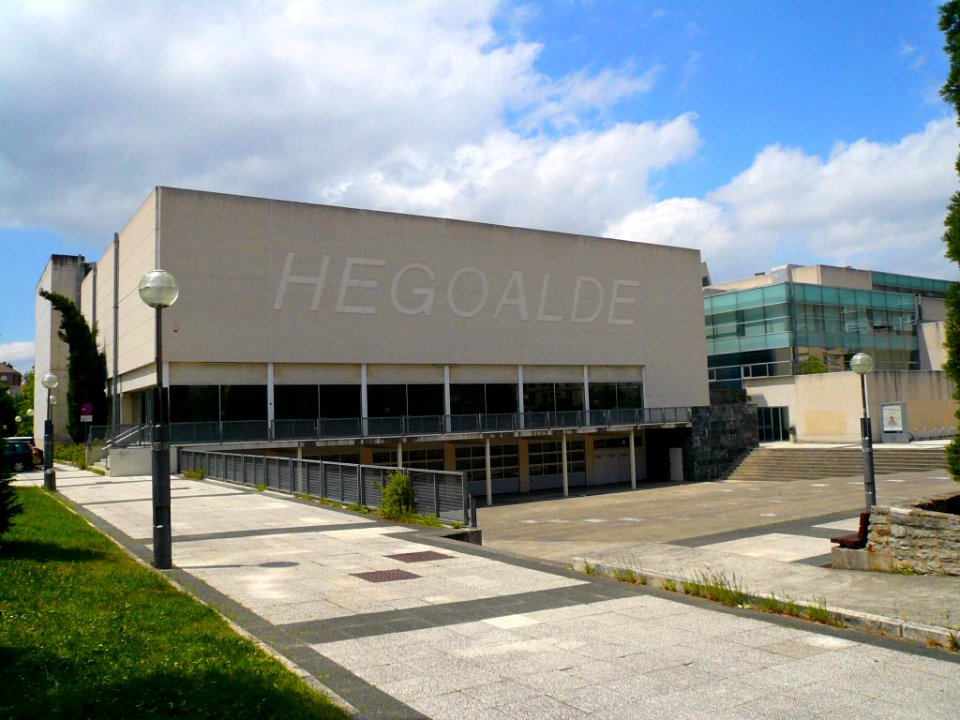 Vitoria - Centro Cívico Hegoalde 2