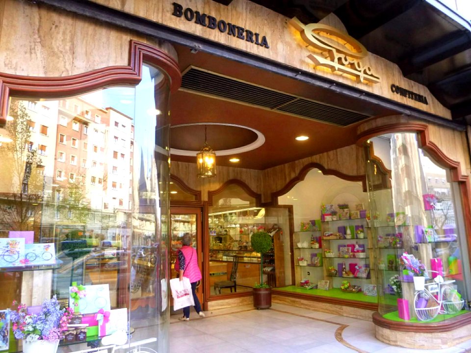 Vitoria - Bombonería Goya, Avenida de Gasteiz 1