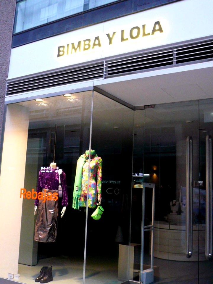 Vitoria - Bimba y Lola (Calle General Álava)