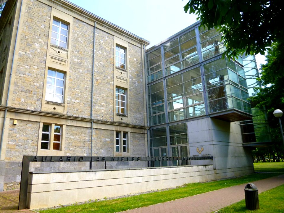 Vitoria - Biblioteca Central del Campus de Álava de la UPV-EHU (Edificio Las Nieves) 2