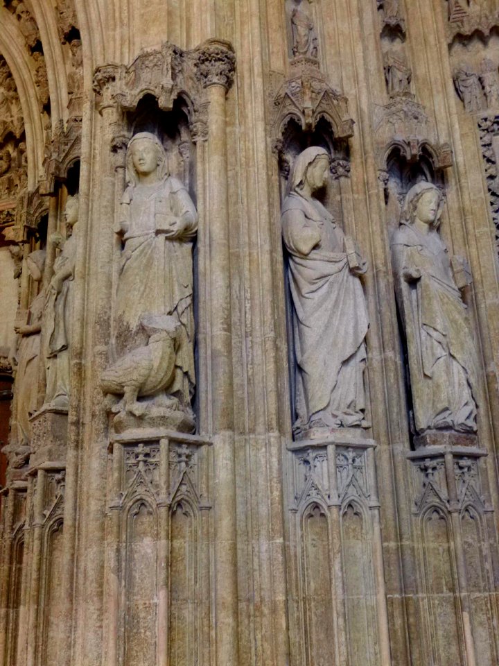 Vitoria - Catedral Vieja, portico 40