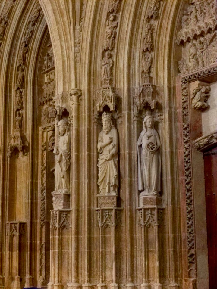 Vitoria - Catedral Vieja, portico 36
