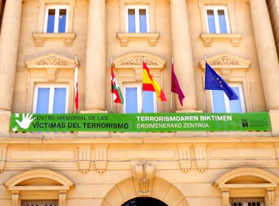 Vitoria - Centro Memorial de las Víctimas del Terrorismo (edificio del antiguo Banco de España) 06