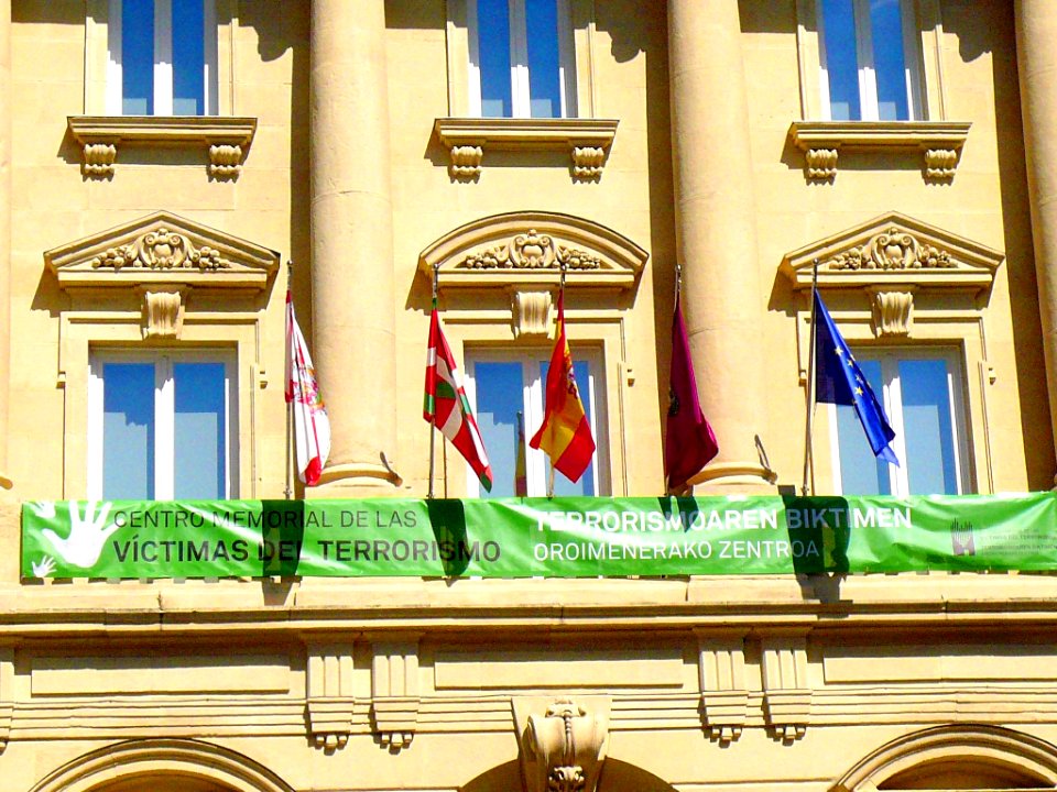 Vitoria - Centro Memorial de las Víctimas del Terrorismo (edificio del antiguo Banco de España) 10