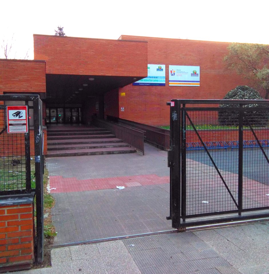 Vitoria - Oficinas de Lanbide y Osalan 2