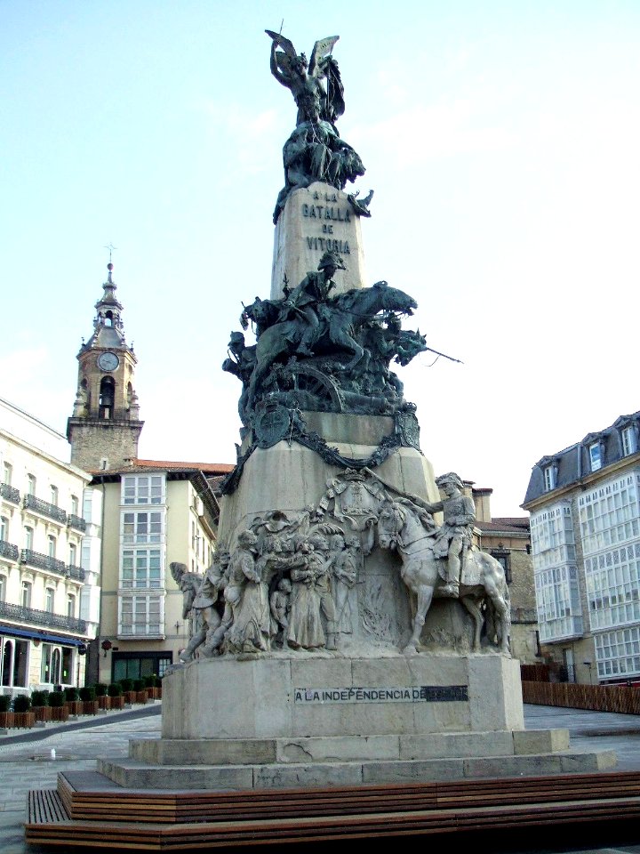 Vitoria - Monumento Batalla Vitoria4