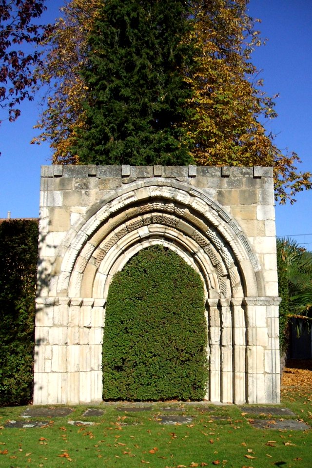 Vitoria - Museo de Bellas Artes de Álava (portada de la Ermita de San Martin de Guesal, Maeztu) 1