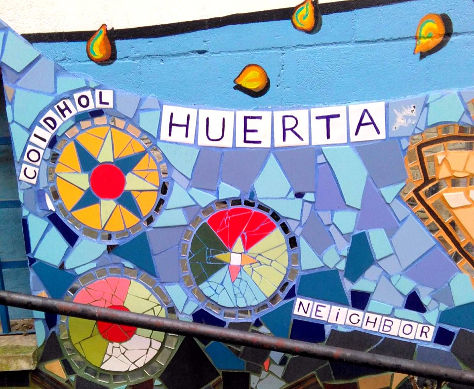 Vitoria - Murales del Casco Viejo, detalles de trencadís 2