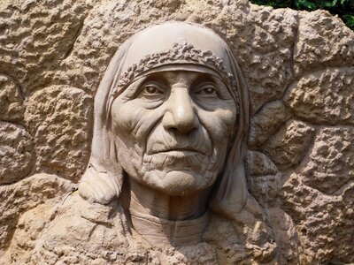 Mother theresa sculpture compassion photo