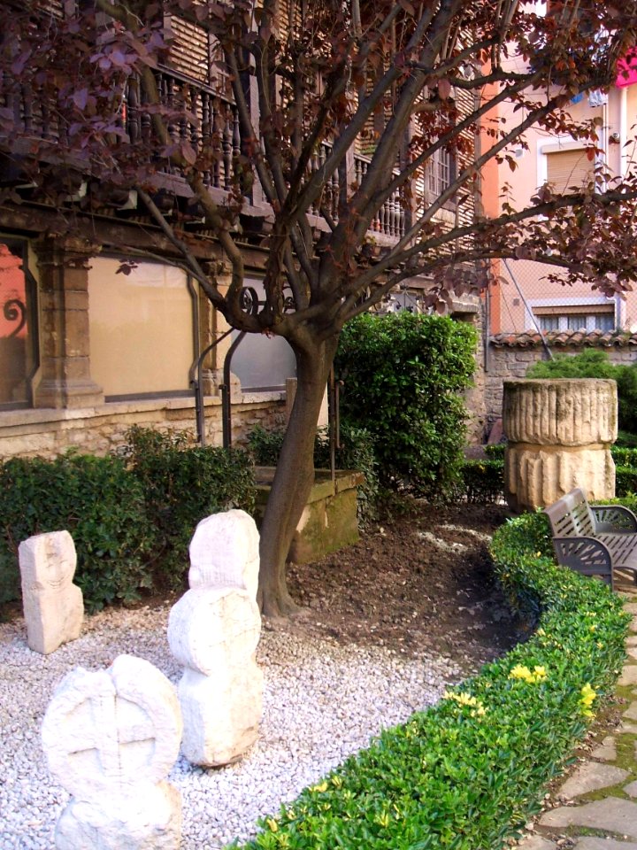 Vitoria - Palacio Gobeo-Guevara-San Juan (antiguo Museo Provincial de Arqueología)03