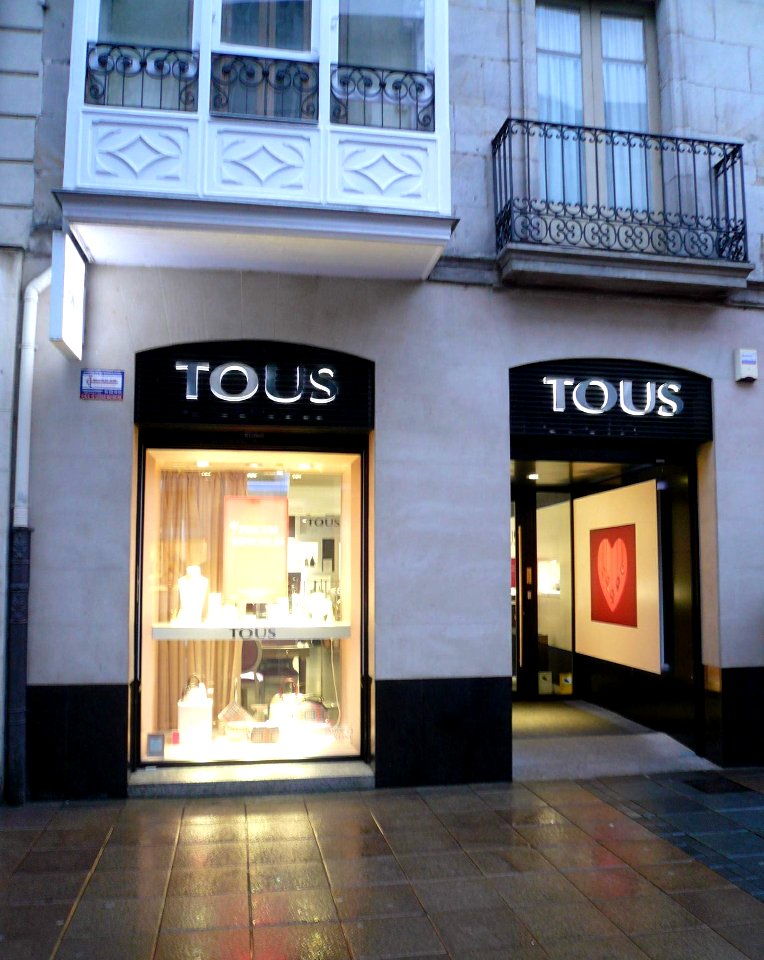 Vitoria - Tous (Calle Dato)