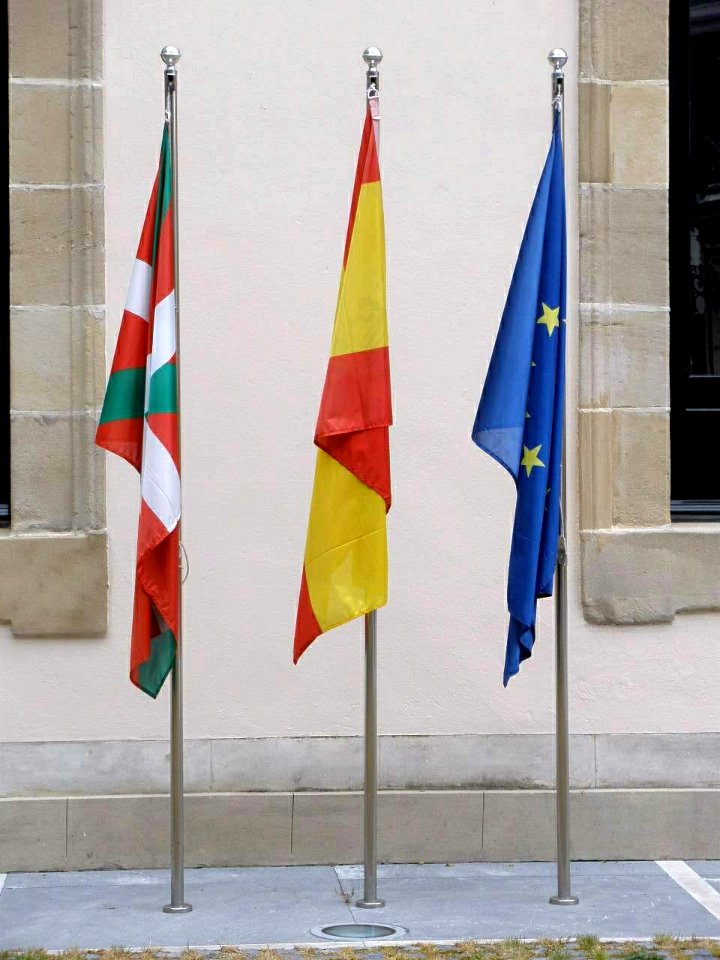 Vitoria - Parlamento Vasco 4