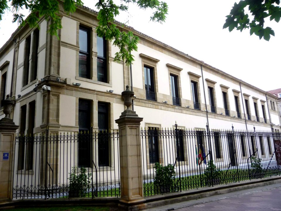 Vitoria - Parlamento Vasco 6
