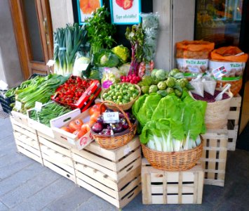 Vitoria - Verduras en la calle del Prado